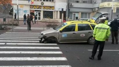 Cinci autoturisme au fost avariate în urma unui accident produs la Tîrgu-Mureş
