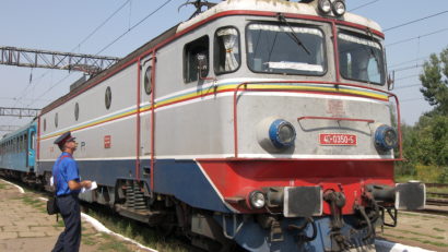 CFR Călători informează că, în perioada sărbătorilor de iarnă, trenurile vor funcţiona după un program special