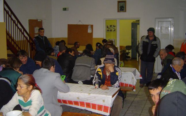 Azilul de noapte din Tîrgu-Mureş este pregătit să îi primească pe oamenii nevoiaşi care suferă de frig Azilul de noapte din Tîrgu-Mureş este pregătit să îi primească pe oamenii nevoiaşi care suferă de frig