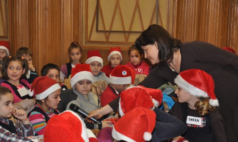 Ultima zi din Campania Radio Tîrgu-Mureş „Fii şi tu Moş Crăciun!” Ultima zi din Campania Radio Tîrgu-Mureş „Fii şi tu Moş Crăciun!”