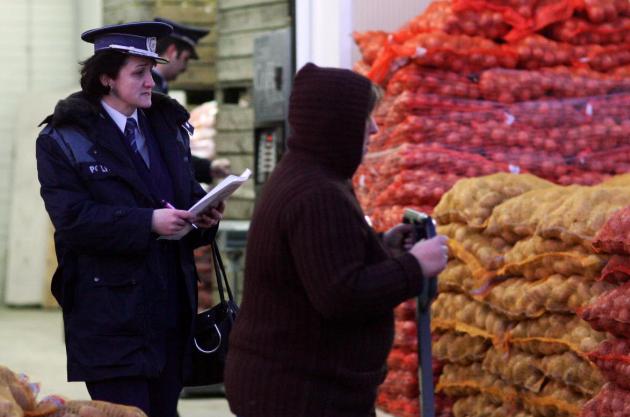 Controale la comercianţii de produse specifice sărbătorilor de iarnă Controale la comercianţii de produse specifice sărbătorilor de iarnă