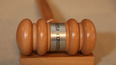 Legea privind migraţia aleşilor locali, în dezbaterea CCR, astăzi
