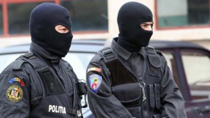 Percheziţii pentru evaziune fiscală de 2 milioane de euro de la case de schimb valutar