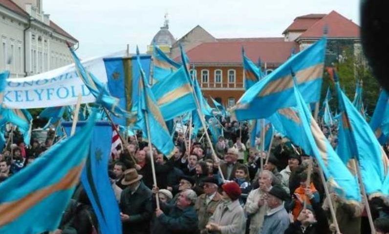 Un nou miting de protest al maghiarilor din Covasna Un nou miting de protest al maghiarilor din Covasna