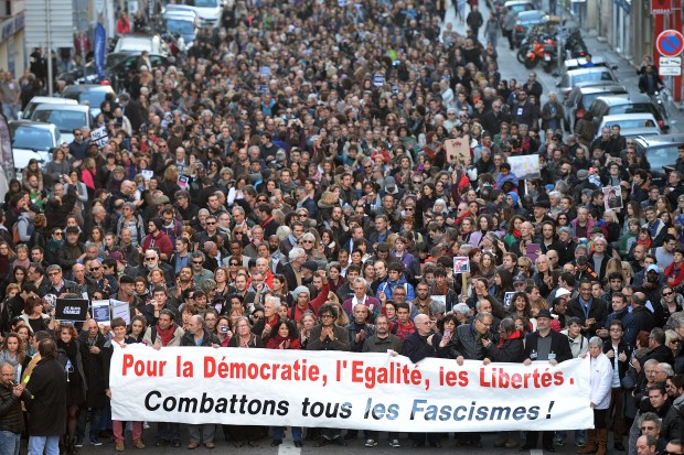 Liderii politici s-au retras la Palatul Élysée după ce au participat la Marşul Solidarităţii Liderii politici s-au retras la Palatul Élysée după ce au participat la Marşul Solidarităţii
