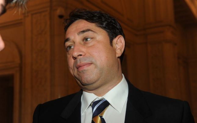 Fostul ministru de Interne, Cristian David, a fost adus cu mandat la sediul DNA Fostul ministru de Interne, Cristian David, a fost adus cu mandat la sediul DNA
