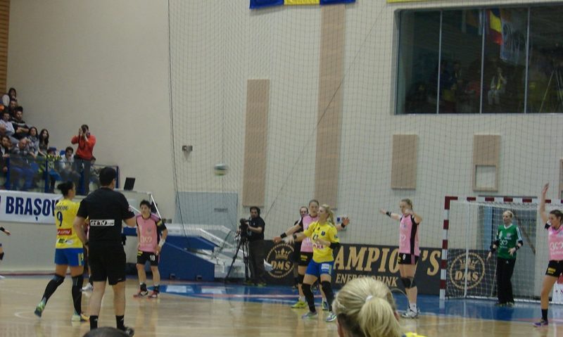 Corona Braşov pierde cu Baia Mare şi părăseşte Cupa României la handbal Corona Braşov pierde cu Baia Mare şi părăseşte Cupa României la handbal
