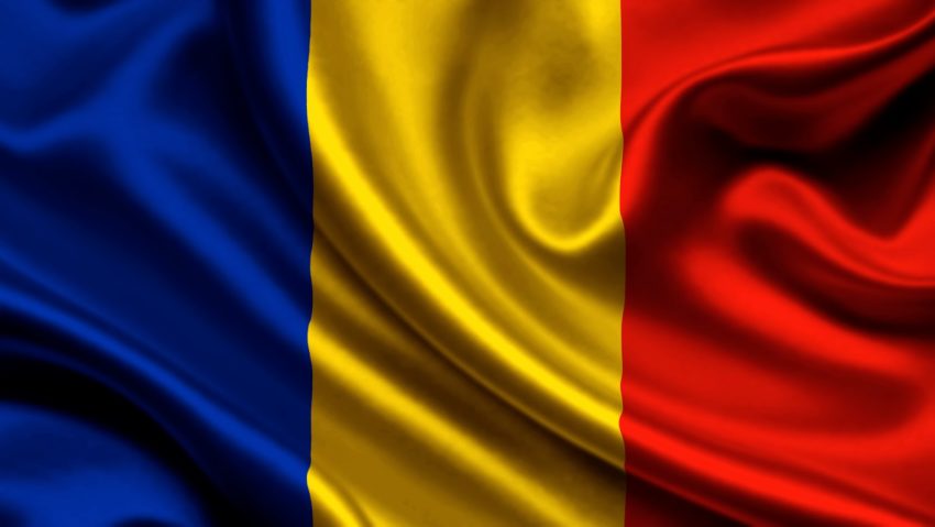 Un drapel tricolor în lungime de 150 de metri de Ziua Unirii în Covasna Un drapel tricolor în lungime de 150 de metri de Ziua Unirii în Covasna