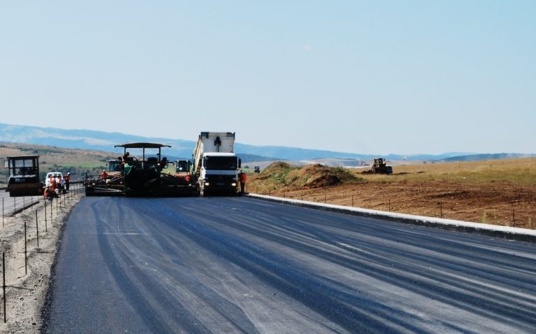 În Mureș, vor fi reabilitate 2 drumuri județene În Mureș, vor fi reabilitate 2 drumuri județene