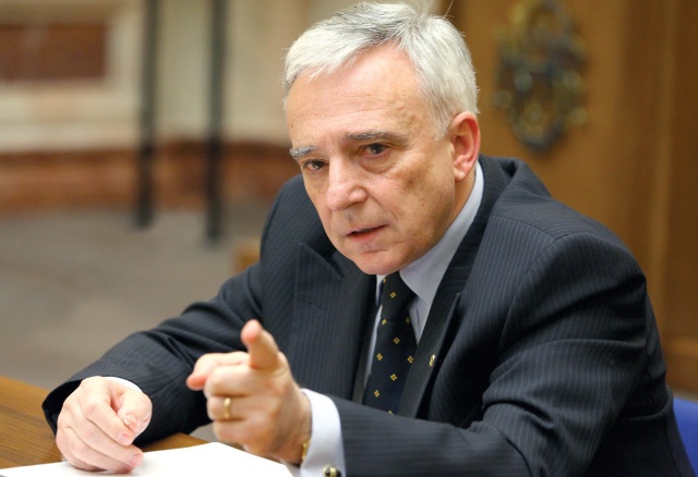 Guvernatorul BNR, Mugur Isărescu, face apel la înţelepciune şi raţiune în privinţa situaţiei din Grecia Guvernatorul BNR, Mugur Isărescu, face apel la înţelepciune şi raţiune în privinţa situaţiei din Grecia