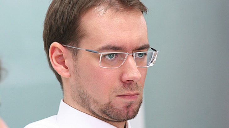 Senatorul liberal Tudor Chiuariu a anunţat azi că se autosuspendă din PNL Senatorul liberal Tudor Chiuariu a anunţat azi că se autosuspendă din PNL