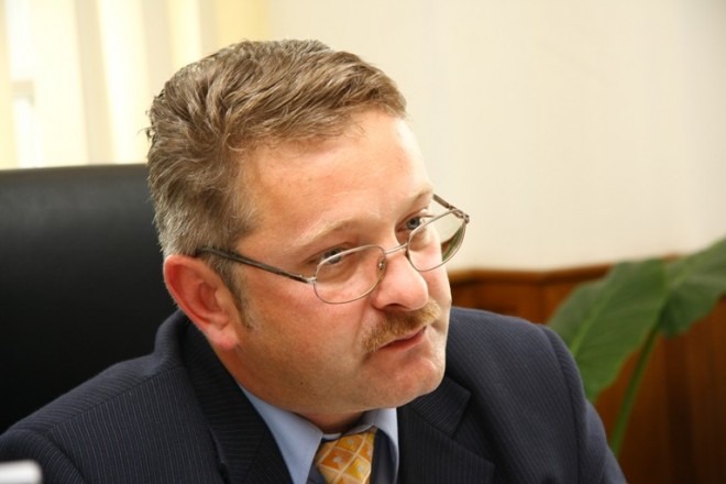 ONG-urile de mediu, susținute în problema fabricilor de clei de un deputat reghinean ONG-urile de mediu, susținute în problema fabricilor de clei de un deputat reghinean