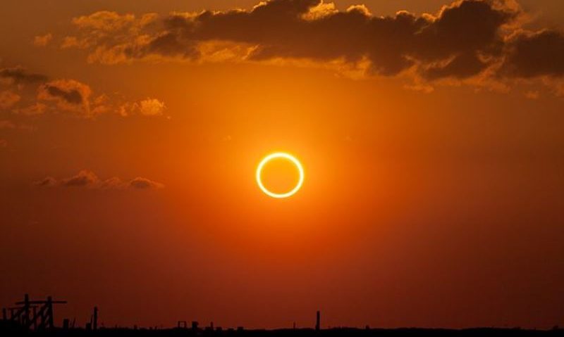 Anul 2015 se anunţă bogat în fenomene astronomice vizibile din ţara noastră Anul 2015 se anunţă bogat în fenomene astronomice vizibile din ţara noastră