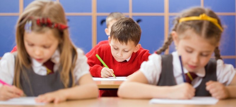 Elevii şi preşcolarii se întorc la cursuri Elevii şi preşcolarii se întorc la cursuri