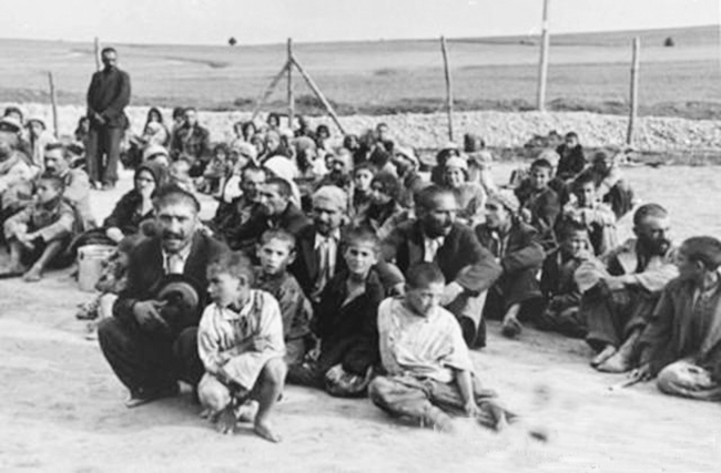 Germania ar trebui să plătească pentru Holocaustul rromilor Germania ar trebui să plătească pentru Holocaustul rromilor