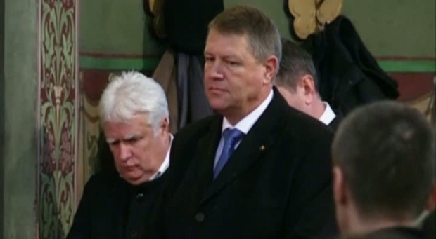Preşedintele Klaus Iohannis a paticipat la liturghia de la Catedrala Mitropolitană Ortodoxă din Sibiu Preşedintele Klaus Iohannis a paticipat la liturghia de la Catedrala Mitropolitană Ortodoxă din Sibiu