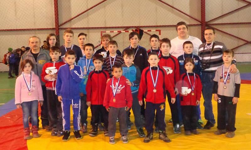 Luptătorii târgumureşeni au început anul cu dreptul Luptătorii târgumureşeni au început anul cu dreptul