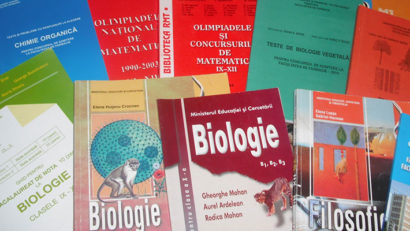 Ministrul Educaţiei spune că e necesară o lege a manualelor şcolare