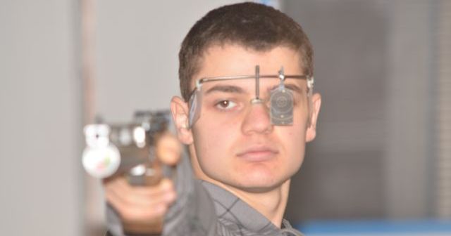 Trăgătorul Ion Ștefan Rareș, sportivul anului 2014 în județul Brașov Trăgătorul Ion Ștefan Rareș, sportivul anului 2014 în județul Brașov