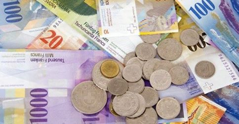 Leul a continuat să se deprecieze în raport cu francul elveţian Leul a continuat să se deprecieze în raport cu francul elveţian