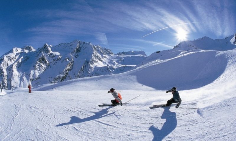 Stațiunile montane din Brașov și Mureș sunt înțesate de turiști în acest week-end Stațiunile montane din Brașov și Mureș sunt înțesate de turiști în acest week-end