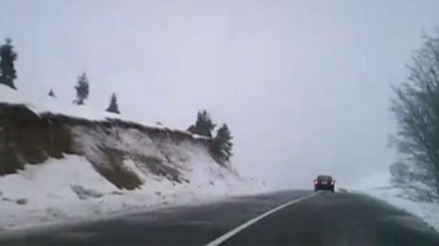 Viscolul a închis Transalpina între Novaci şi Rânca Viscolul a închis Transalpina între Novaci şi Rânca