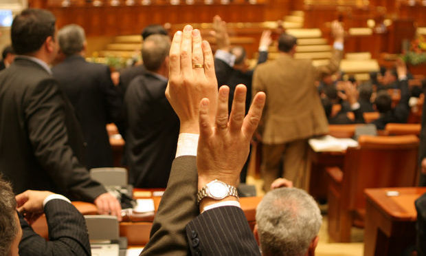 Ordonanţa privind migraţia aleşilor locali a fost respinsă de Camera Deputaţilor Ordonanţa privind migraţia aleşilor locali a fost respinsă de Camera Deputaţilor