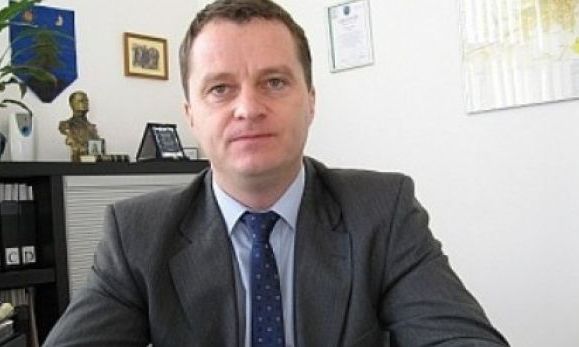 Viceprimarul din Gheorgheni, locţiitor de drept al primarului Mezei Janos Viceprimarul din Gheorgheni, locţiitor de drept al primarului Mezei Janos