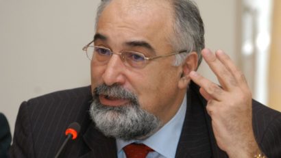 Varujan Vosganian a rămas cu imunitate parlamentară