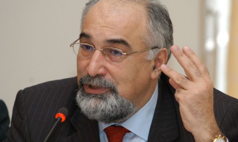 Varujan Vosganian a rămas cu imunitate parlamentară