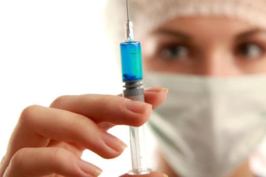 O echipă internaţională de cercetători intenţionează dezvoltarea unui vaccin artificial împotriva poliomielitei O echipă internaţională de cercetători intenţionează dezvoltarea unui vaccin artificial împotriva poliomielitei
