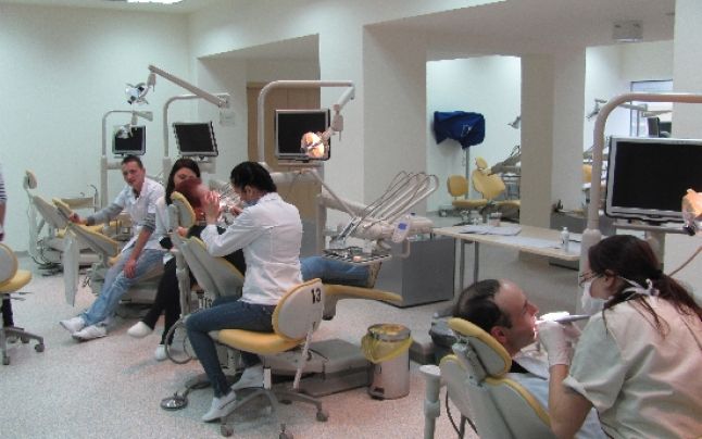 Centru de simulare pentru medicină dentară, la UMF Tîrgu-Mureș Centru de simulare pentru medicină dentară, la UMF Tîrgu-Mureș