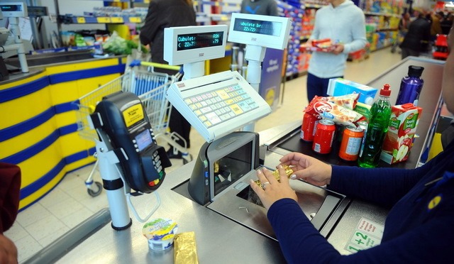 Emiterea bonului fiscal, afişată obligatoriu Emiterea bonului fiscal, afişată obligatoriu