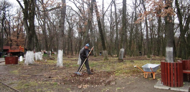 La Tîrgu-Mureș a început curăţenia de primăvară La Tîrgu-Mureș a început curăţenia de primăvară