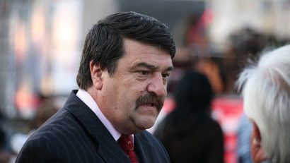 Solicitarea arestării nu schimbă situaţia lui Toni Greblă, susţine Preşedintele CCR, Augustin Zegrean