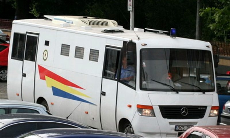 O maşină a Penitenciarului din Tîrgu-Mureș a fost implicată astăzi într-un eveniment rutier O maşină a Penitenciarului din Tîrgu-Mureș a fost implicată astăzi într-un eveniment rutier