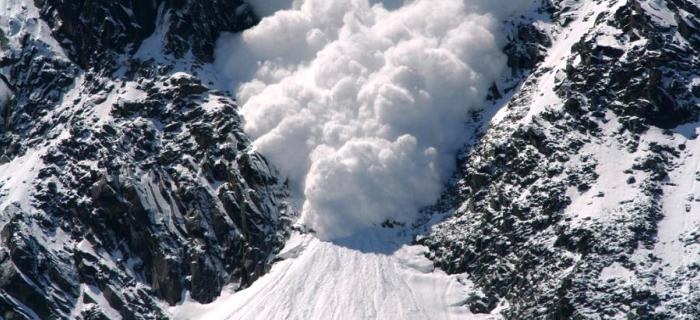 Risc însemnat de avalanşă şi zăpadă de 182 de centimetri la Bâlea Lac Risc însemnat de avalanşă şi zăpadă de 182 de centimetri la Bâlea Lac