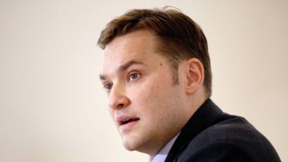Comisia juridică discută dacă Dan Şova poate fi reţinut