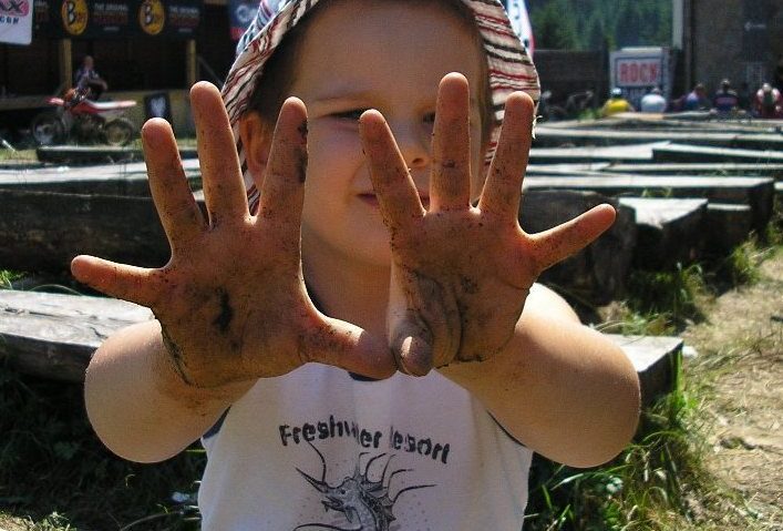 Blog/Nemulțumirile lu’ mama lu’ Bubtzi: Tehnologia sau balaurul care mănâncă păr Blog/Nemulțumirile lu’ mama lu’ Bubtzi: Tehnologia sau balaurul care mănâncă păr