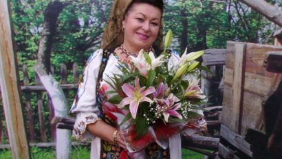 Pe cărarea dorului, în această seară, în povești de cântec cu …
