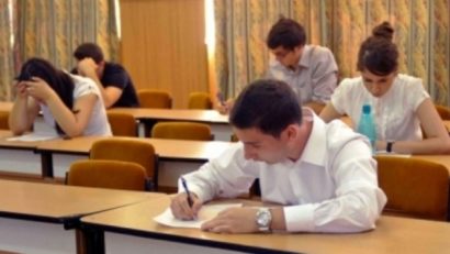Elevii din clasa a VIII-a au luat astăzi contact cu atmosfera de examen