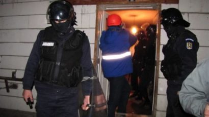 Peste 100 de cazuri de furt de curent în judeţul Mureş în anul 2014