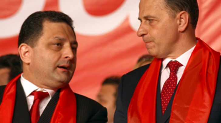 Mircea Geoană şi Marian Vanghelie, împreună într-un nou proiect social-democrat Mircea Geoană şi Marian Vanghelie, împreună într-un nou proiect social-democrat