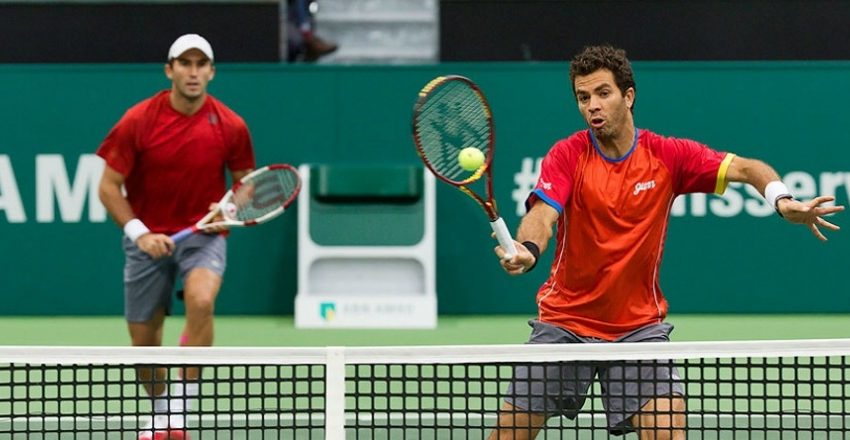 Horia Tecău şi Jean Julien Rojer s-au calificat în sferturile probei de dublu la Dubai Horia Tecău şi Jean Julien Rojer s-au calificat în sferturile probei de dublu la Dubai