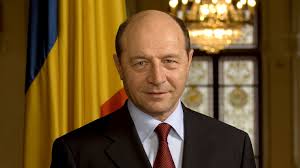 Prima reacţie a fostului preşedinte Traian Băsescu la scandalul Elena Udrea – SRI a venit luni seara, la solicitarea ziarului Libertatea
