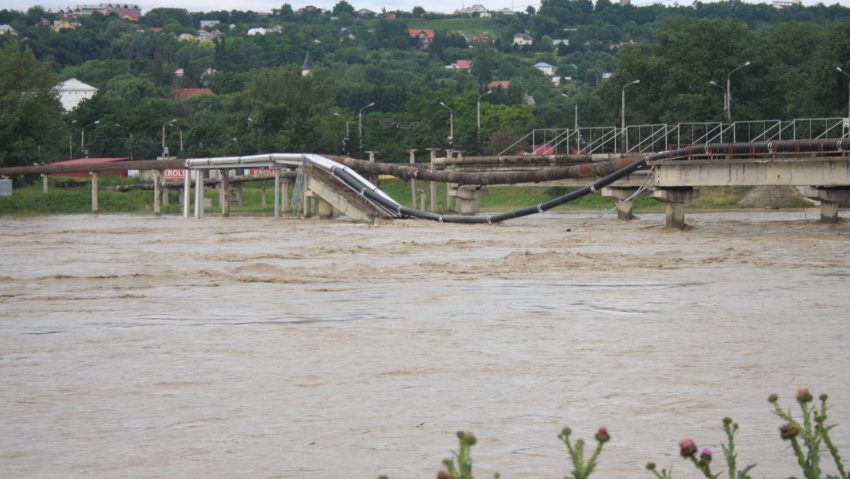 Cod Galben de inundaţii în 12 bazine hidrografice Cod Galben de inundaţii în 12 bazine hidrografice