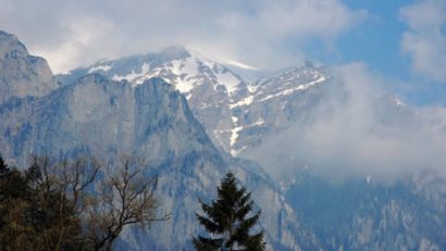 Un turist a rămas blocat în Munţii Bucegi, în zona cunoscută sub numele „Peştera lui Bogdan”