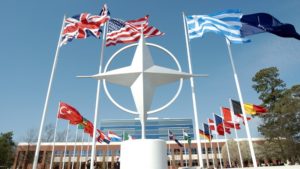 Ţările NATO au aprobat o declaraţie ce stabileşte un obiectiv de 5% din PIB pentru cheltuielile anuale de apărare şi securitate