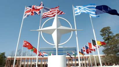 Ţările NATO au aprobat o declaraţie ce stabileşte un obiectiv de 5% din PIB pentru cheltuielile anuale de apărare şi securitate