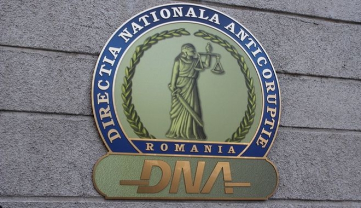 DNA: Dorin Florea și 21 de consilieri locali urmăriți penal pentru abuz în serviciu și complicitate DNA: Dorin Florea și 21 de consilieri locali urmăriți penal pentru abuz în serviciu și complicitate